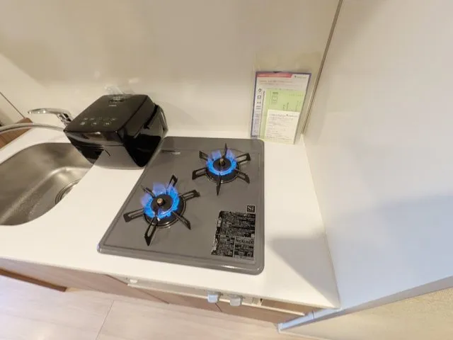 Makes Design Shiba Park - Interior - ["Kitchen Appliance", "Major appliance", "Kitchen stove"]