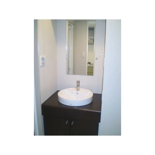 Place Chiyoda Fujimi - Interior - ["Sink", "Tap", "Furniture"]
