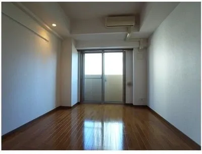 Palace Studio Shinjuku Parkside - Interior - ["Flooring", "Floor", "Ceiling"]