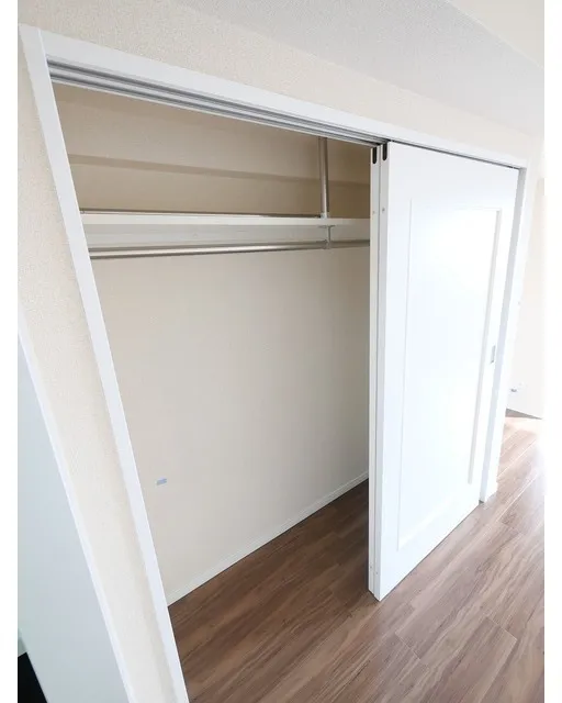 Orchid Residence Itabashi - Interior - ["Wood", "Flooring", "Floor"]