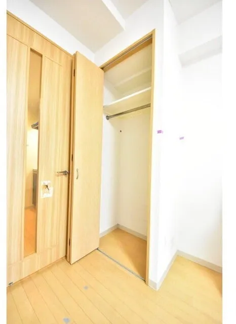 Aperto Nishi Shinjuku - Interior - ["Flooring", "Wood", "Floor"]