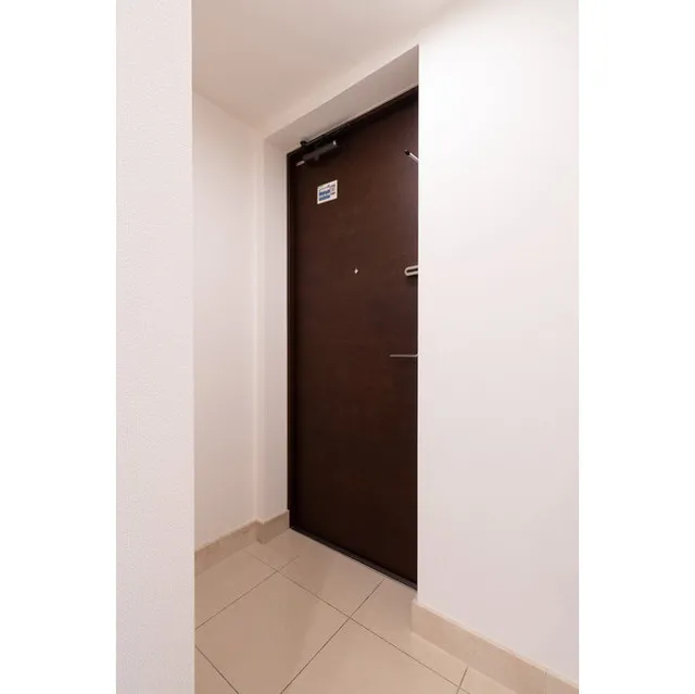 Orchid Residence Shinagawa - Interior - ["Fixture", "Wood", "Door"]