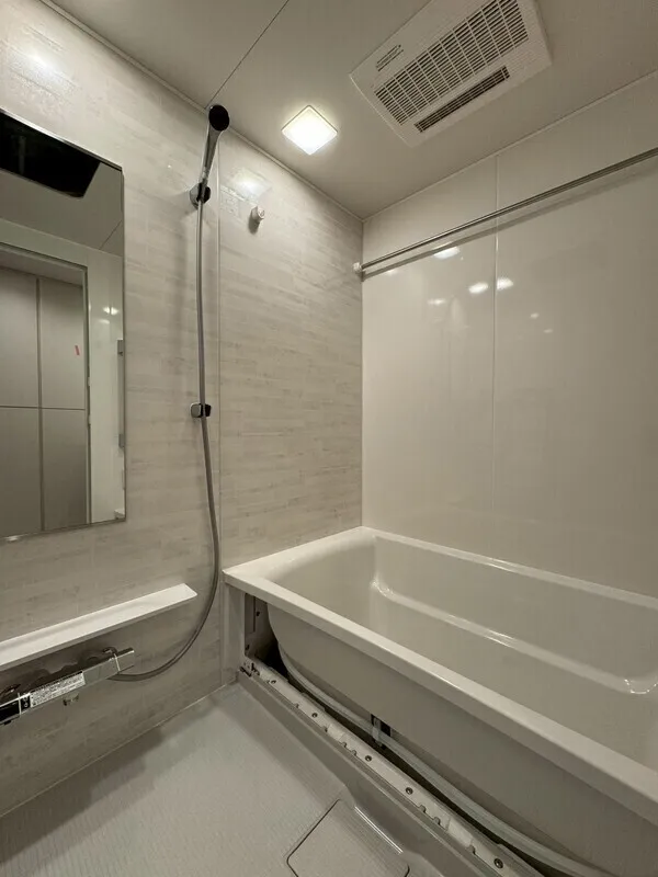 Lumiec Kinshicho - Interior - ["Flooring", "Floor", "Plumbing fixture"]