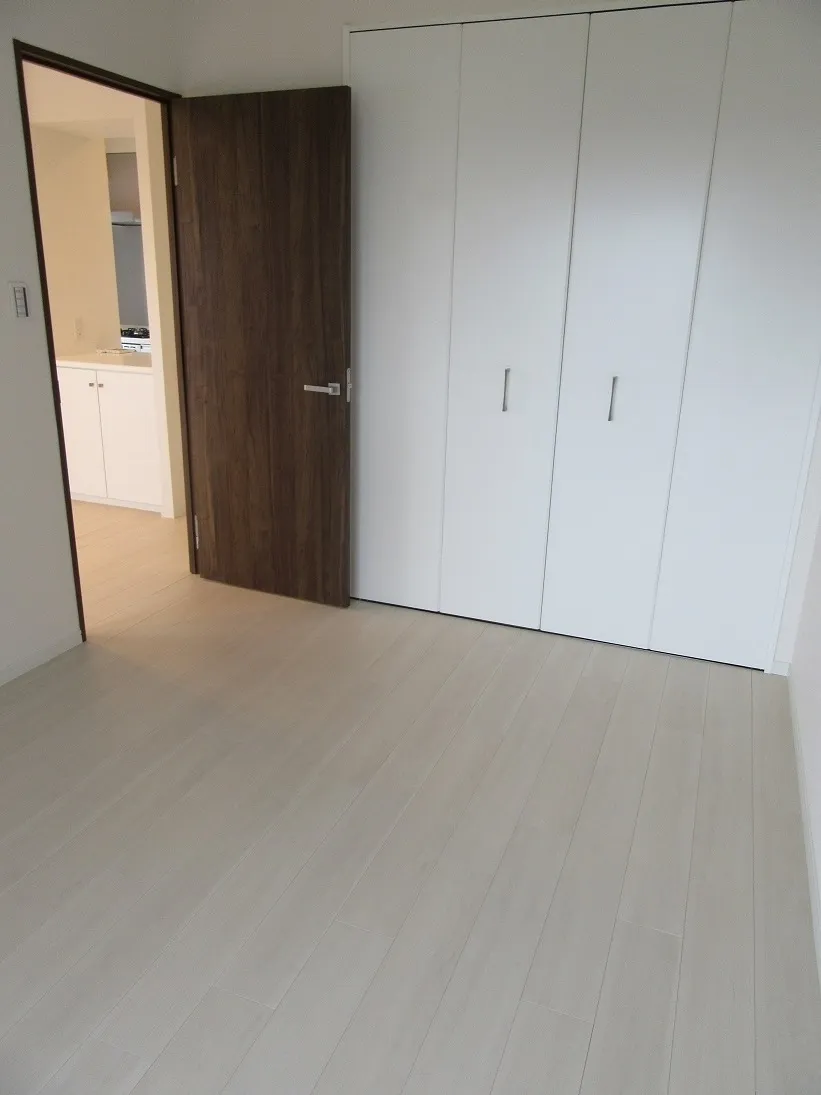 Due Nerima - Interior - ["Wall", "Flooring", "Wood"]