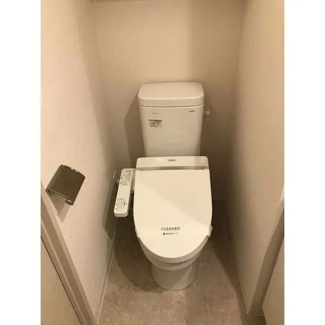 Comforia Kamata - Interior - ["Toilet seat", "Toilet", "Bathroom"]
