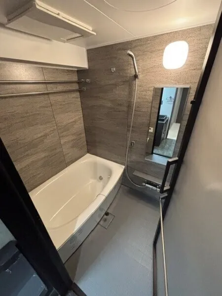EXAM AKASAKA - Interior - ["Flooring", "Floor", "Plumbing fixture"]