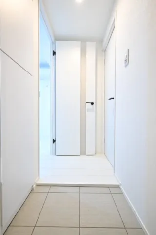 The Residence Nihonbashi - Interior - ["Flooring", "Wall", "Floor"]
