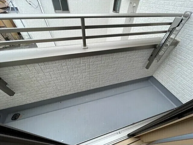 Kolet Itabashi Yotsuba #04 - Interior - ["Composite material", "Grey", "Handrail"]