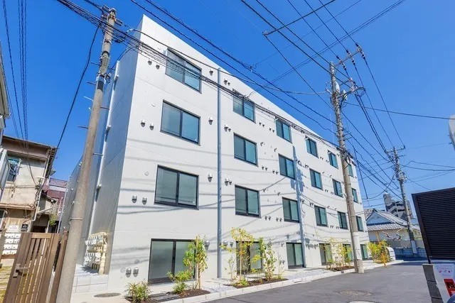Aglaia Shinjuku Yokoteracho - Exterior - ["Overhead power line", "Electrical cable", "Electricity"]