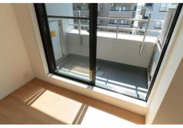 Patio Square Nakano - Interior - ["Floor", "Apartment", "Tile Flooring"]