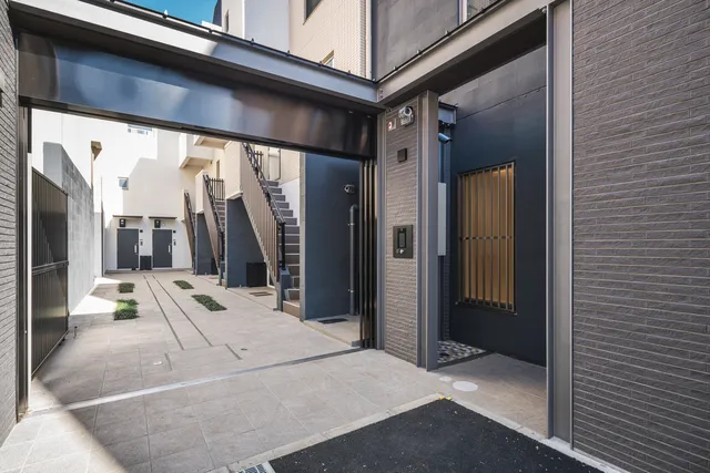 AGRATIO TERRACE Ebisu - Exterior - ["Composite material", "Door", "Metal"]