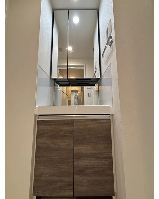 Asyl Court Nerima Nakamurabashi - Interior - ["Wood", "Interior design", "Flooring"]