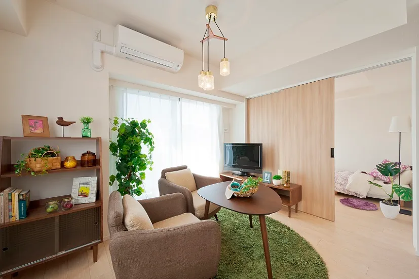 Residia Kamata V - Interior - ["Room", "Interior design", "Green"]