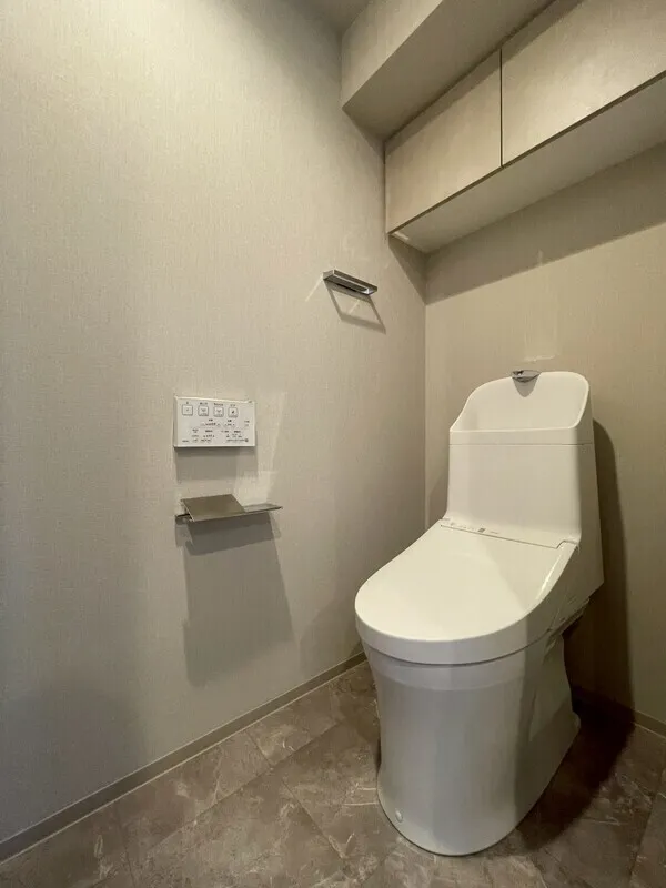 Lumiec Kinshicho - Interior - ["Flooring", "Floor", "Toilet seat"]