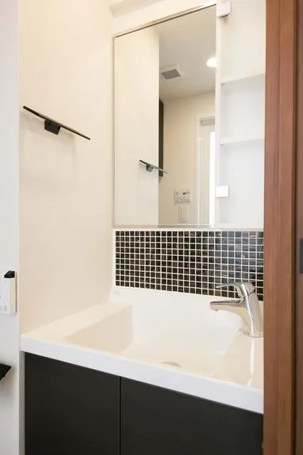 NJK MARQUIS OMOTESANDO - Interior - ["Bathroom", "Room", "Property"]
