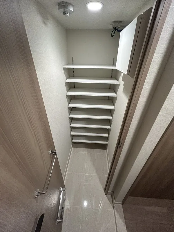 Blanchiesta Kiba - Interior - ["Wood", "Ceiling", "Hardwood"]