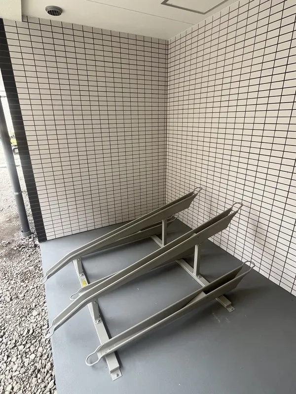 Isle Grande Shinagawa - Other - ["Composite material", "Metal", "Silver"]