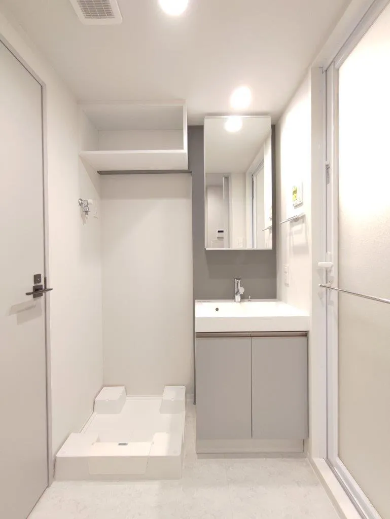 Cross Residence Takadanobaba - Interior - ["Flooring", "Floor", "Plumbing fixture"]