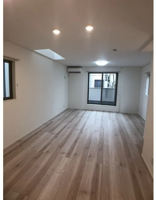 Kolet Sangenjaya #03 - Interior - ["Flooring", "Wood flooring", "Floor"]