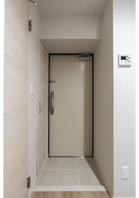 Comforia Kita-Ikebukuro - Interior - ["Door", "Fixture", "Handle"]