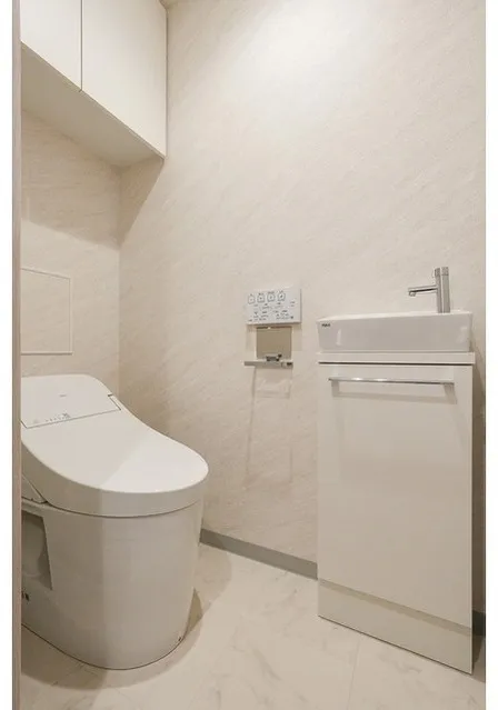 Comforia Liv Bunkyo Gokokuji - Interior - ["Flooring", "Plumbing fixture", "Floor"]