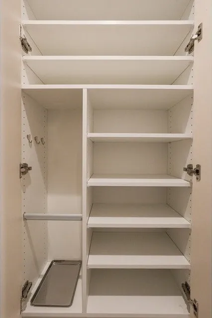 Comforia Liv Bunkyo Gokokuji - Interior - ["Cupboard", "Shelving", "Closet"]
