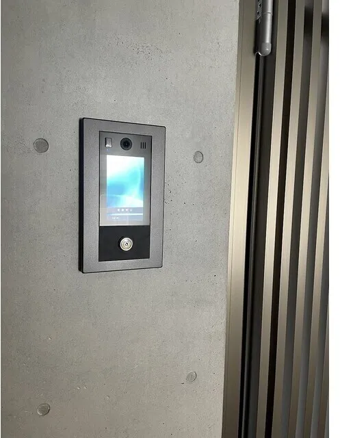 Well Square Yawata-Yama - Exterior - ["Electronic device", "Technology", "Silver"]