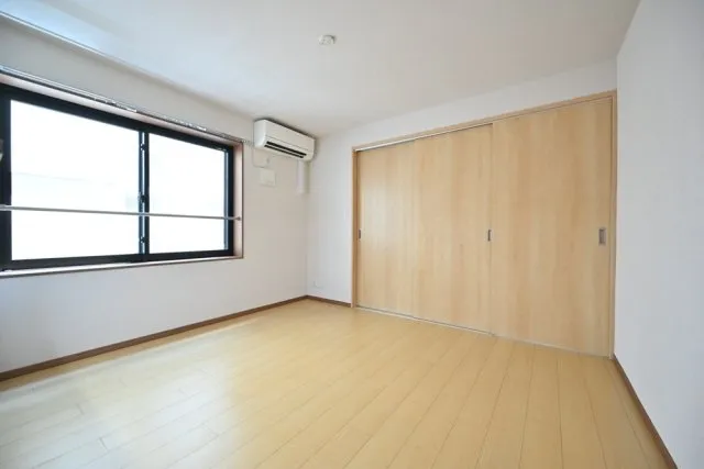 CENTRAL GARDEN RESIDENCE TOKYO - Interior - ["Wood", "Flooring", "Floor"]