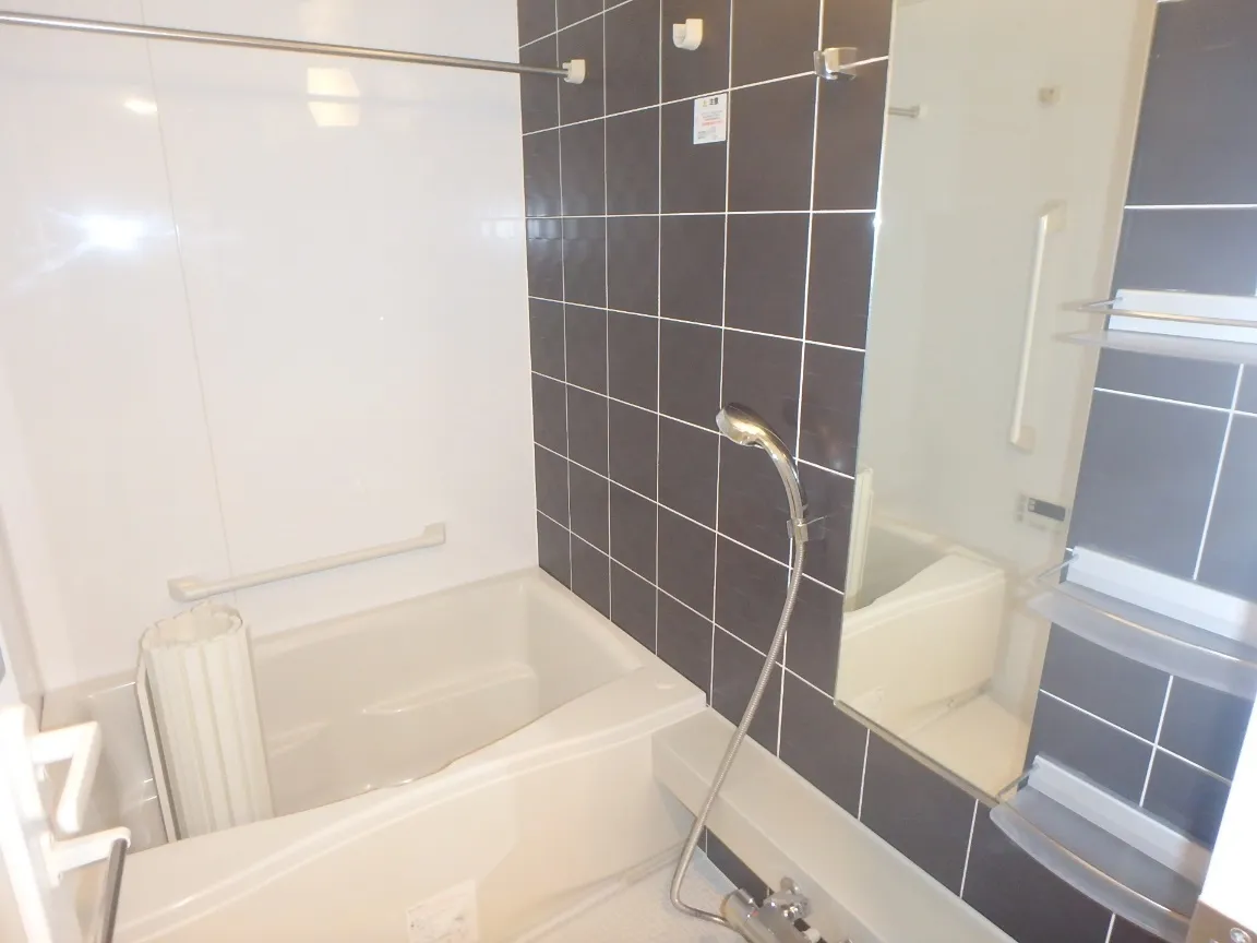Esty Maison Toyosu Residence - Interior - ["Plumbing fixture", "Bathroom", "Flooring"]