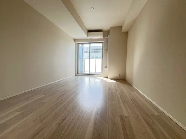 Cross Residence Iidabashi - Interior - ["Brown", "Building", "Property"]
