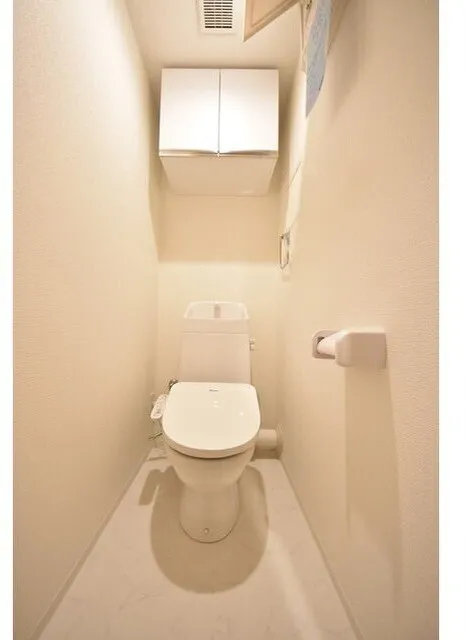 El Faro Waseda - Interior - ["Toilet seat", "Toilet", "Bathroom"]