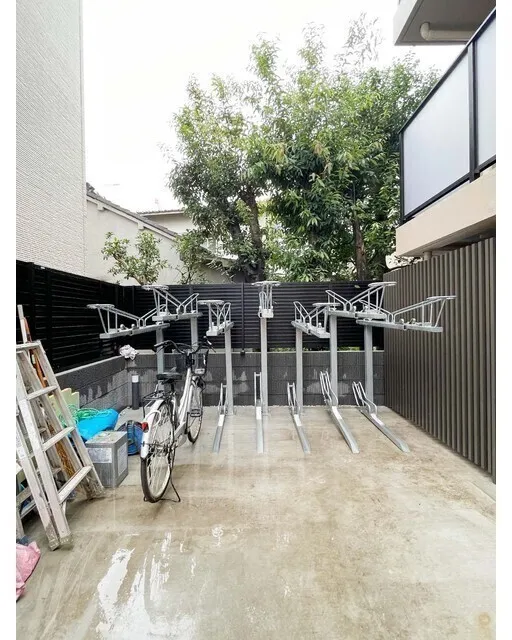 Well Square Ism Kamikitazawa - Other - ["Bicycle frame", "Bicycle", "Bicycle wheel"]
