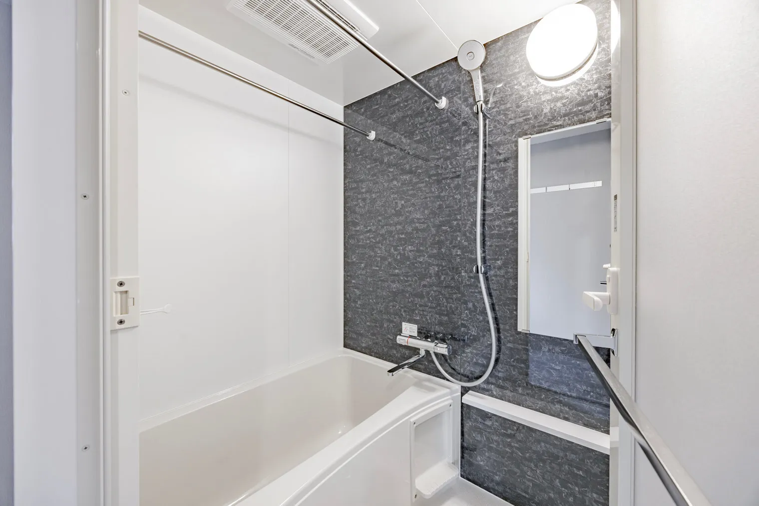 DeLCCS Nagatacho - Interior - []
