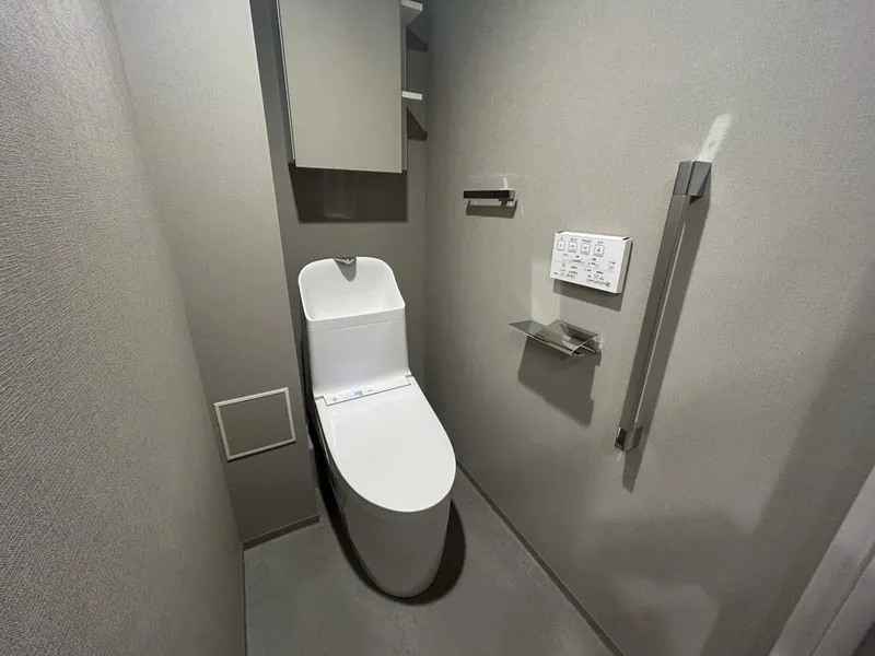 Blanciesta Asakusa Kuramae - Interior - ["Toilet seat", "Toilet", "Flooring"]