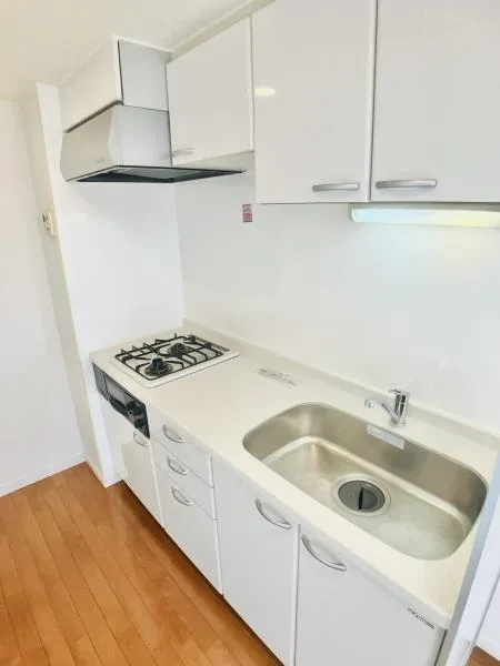 Stage Grande Hongo - Interior - ["Tap", "Plumbing fixture", "Sink"]
