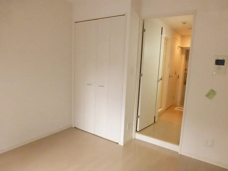 RESIDIA Kamiochiai - Interior - ["Door", "Building", "Wood"]