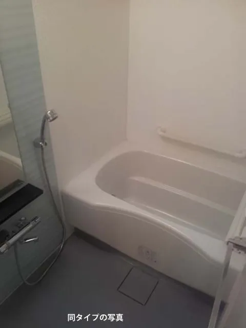 Comforia Ueno Hirokoji - Interior - ["Bathtub", "Bathroom", "Property"]