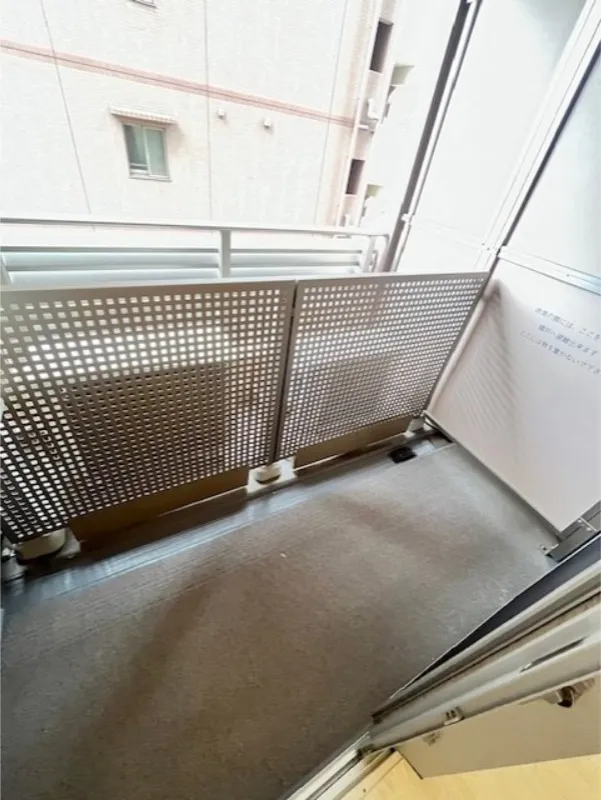 West Park Tower Ikebukuro - Interior - ["Mesh", "Composite material", "Glass"]