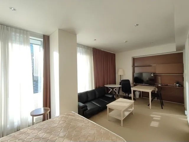 Frontier Residence The Tower Shinagawa - Interior - ["Furniture", "Building", "Table"]