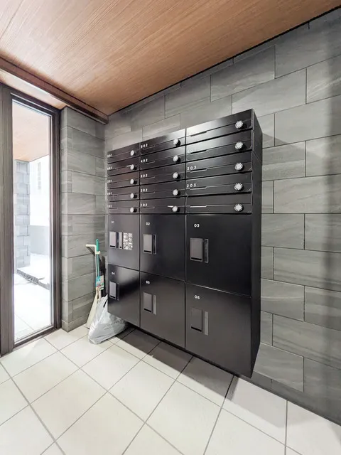 Tasuki Smart Shin-Otsuka III - Exterior - ["Wood", "Flooring", "Floor"]