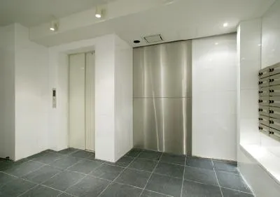 Castalia Shinjuku Natsumesaka - Exterior - Elevator Lobby