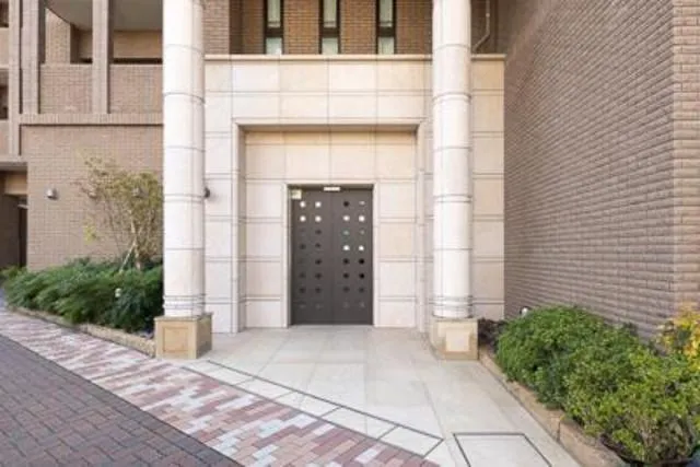 In The Garden - Exterior - ["Plant", "Building", "Road surface"]