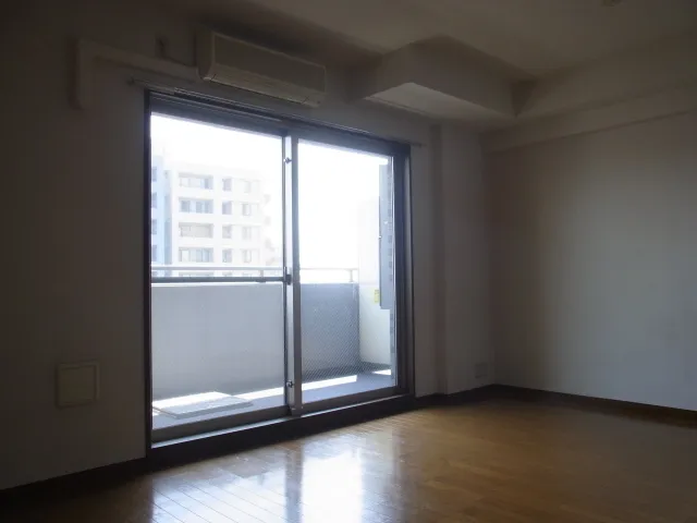 GRACE Omori - Interior - ["Floor", "Flooring", "Apartment"]