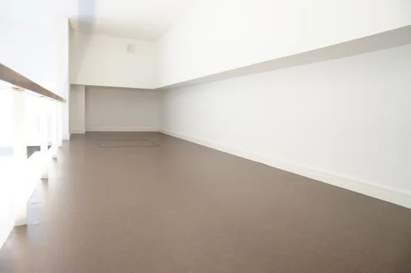 Yatsuyama Sanwa House - Interior - ["Flooring", "Wall", "Floor"]