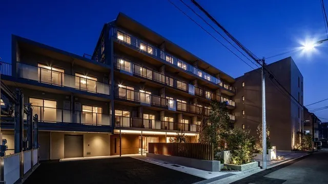 Milene Takinogawa - Exterior - ["Apartment", "Urban design", "Balcony"]