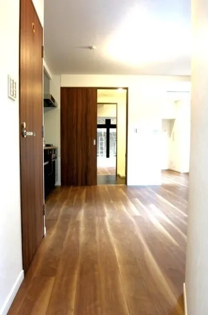 Laurier Ginza - Interior - ["Floor", "Property", "Wood flooring"]