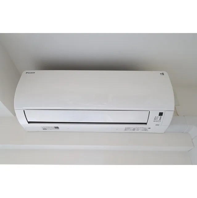 Prince Gran Casa - Interior - ["Output device", "Rectangle", "Office equipment"]