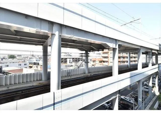 Main Stage Kamata VI EXA - Interior - ["Composite material", "Bridge", "Column"]