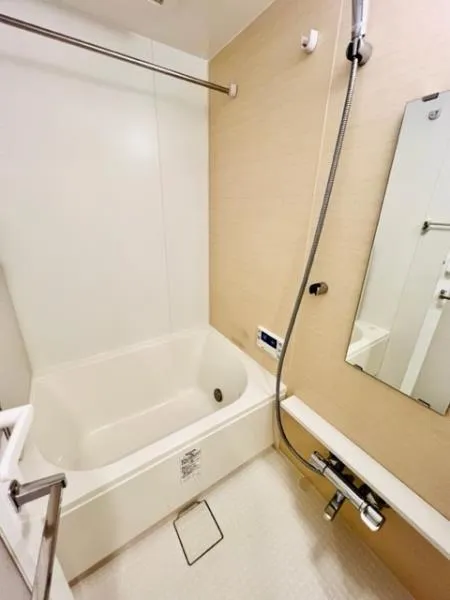 Foresity Bunkyo Myogadani - Interior - ["Property", "Bathtub", "Plumbing fixture"]