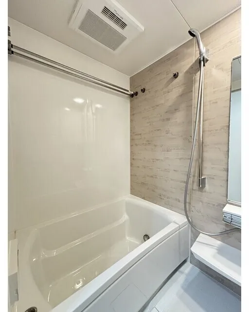 Asyl Court Nerima Nakamurabashi - Interior - ["Bathtub", "Bathroom", "Plumbing fixture"]